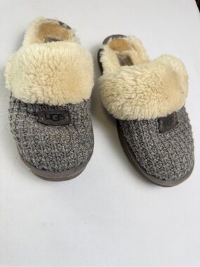 UGG Cozy Knit Genuine Shearling Slippers size 7